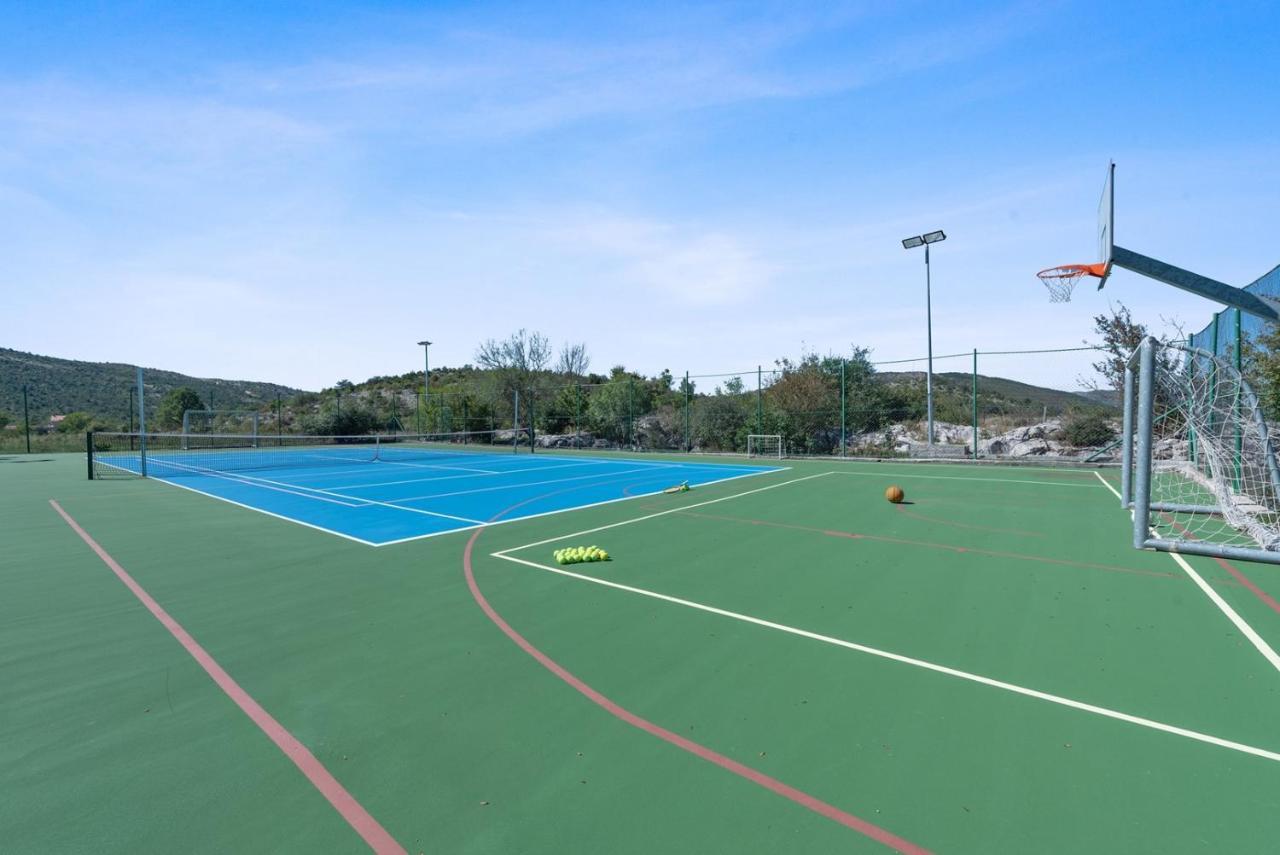 Villa Almas - Heated Pool, Sauna, Gym And Tennis Court Neoric Exterior foto